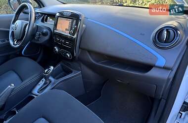 Хэтчбек Renault Zoe 2017 в 