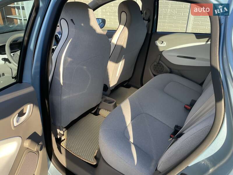 Хетчбек Renault Zoe 2015 в Дубні фото 6 Хетчбек Renault Zoe 2015 в Дубні