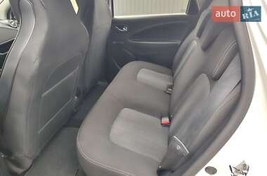 Хэтчбек Renault Zoe 2021 в 