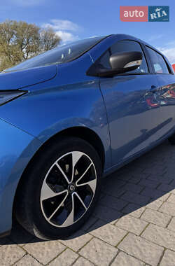 Хэтчбек Renault Zoe 2019 в 
