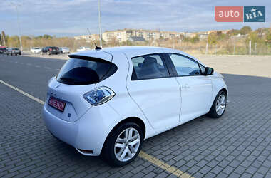 Хетчбек Renault Zoe 2014 в  фото 21 Хетчбек Renault Zoe 2014 в