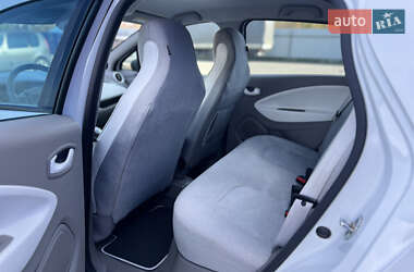 Хетчбек Renault Zoe 2014 в  фото 29 Хетчбек Renault Zoe 2014 в