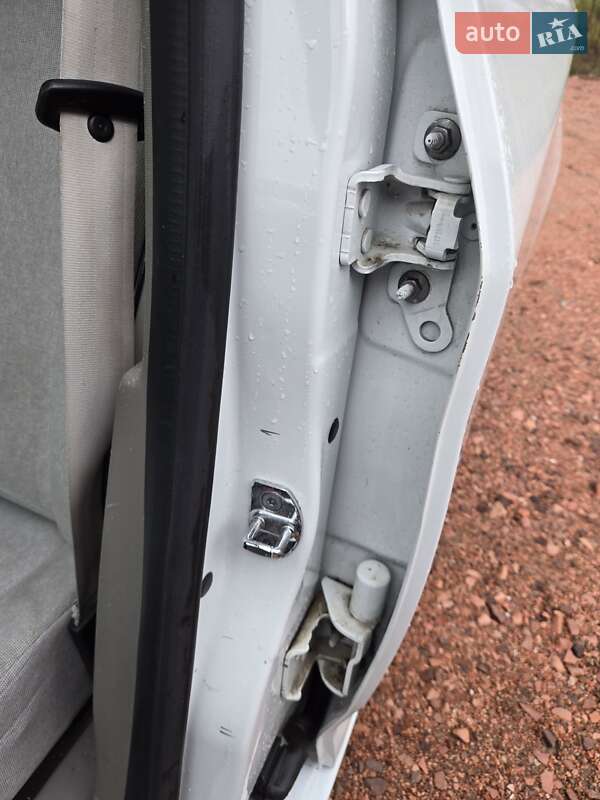 Хэтчбек Renault Zoe 2017 в Киеве фото 25 Хэтчбек Renault Zoe 2017 в Киеве