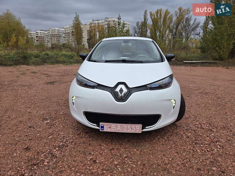 Хэтчбек Renault Zoe 2017 в Киеве фото 44 Хэтчбек Renault Zoe 2017 в Киеве