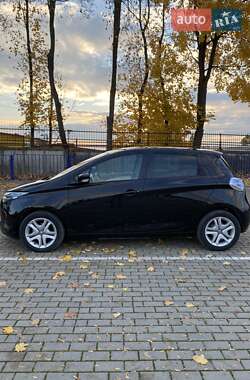 Хэтчбек Renault Zoe 2019 в 