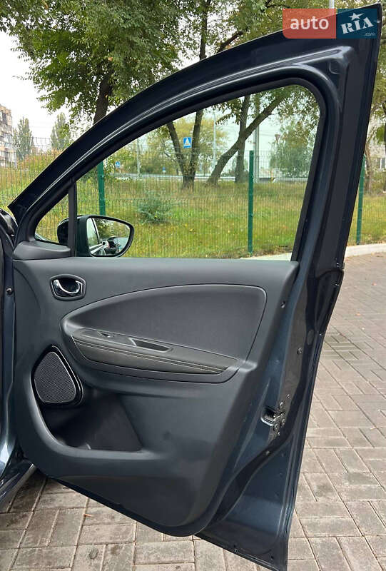 Хэтчбек Renault Zoe 2018 в Киеве