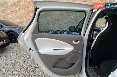 Хетчбек Renault Zoe 2015 в  фото 11 Хетчбек Renault Zoe 2015 в