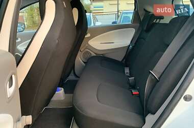 Хетчбек Renault Zoe 2015 в  фото 17 Хетчбек Renault Zoe 2015 в