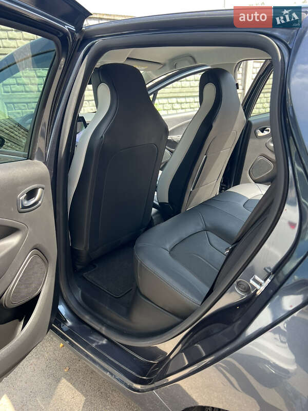 Хэтчбек Renault Zoe 2020 в Киеве фото 13 Хэтчбек Renault Zoe 2020 в Киеве