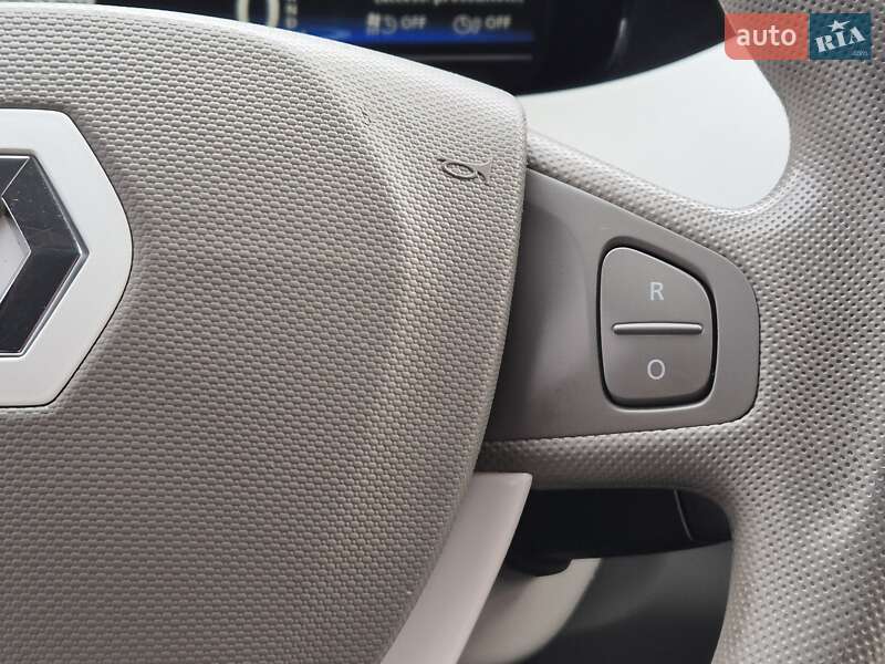 Хетчбек Renault Zoe 2018 в Бердичеві фото 41 Хетчбек Renault Zoe 2018 в Бердичеві