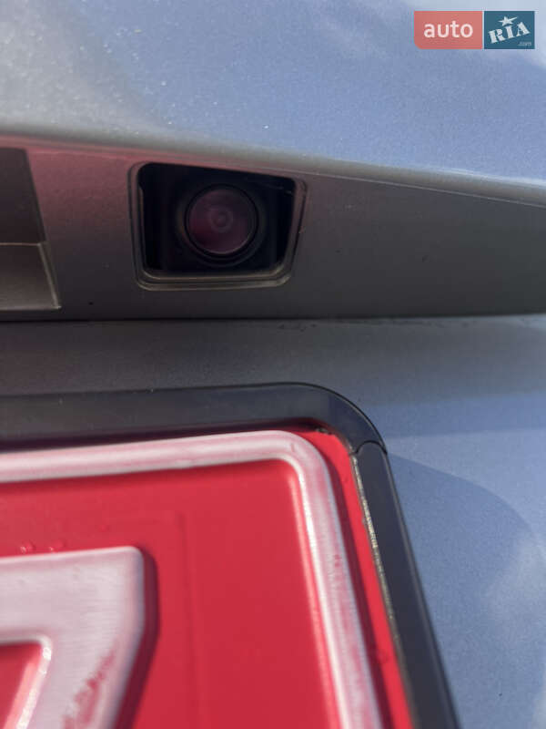 Хетчбек Renault Zoe 2015 в Золочеві