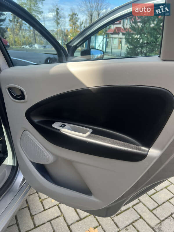 Хетчбек Renault Zoe 2015 в Золочеві