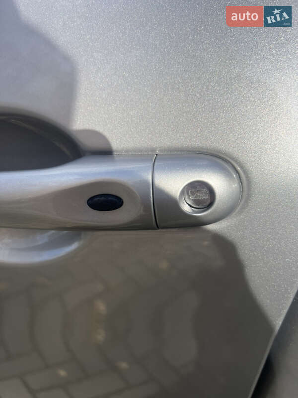 Хетчбек Renault Zoe 2015 в Золочеві