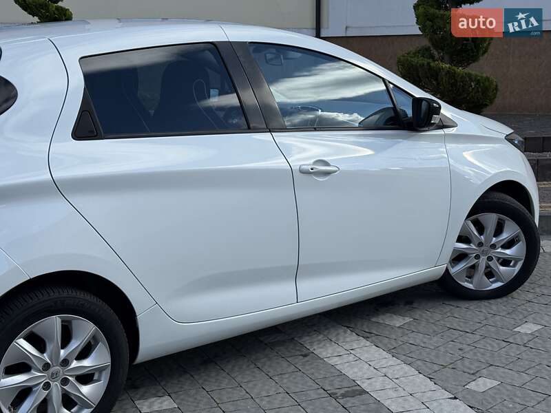 Хетчбек Renault Zoe 2013 в Дрогобичі