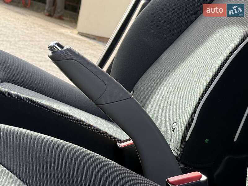 Хетчбек Renault Zoe 2013 в Дрогобичі