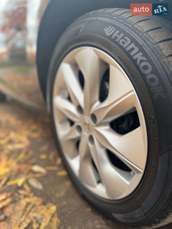 Хетчбек Renault Zoe 2015 в Рівному фото 38 Хетчбек Renault Zoe 2015 в Рівному