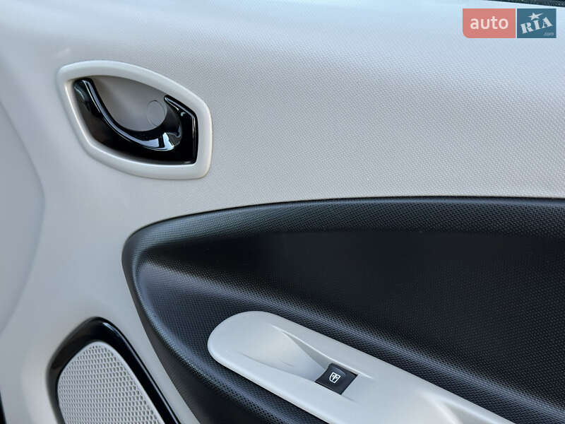 Хетчбек Renault Zoe 2014 в Стрию фото 33 Хетчбек Renault Zoe 2014 в Стрию