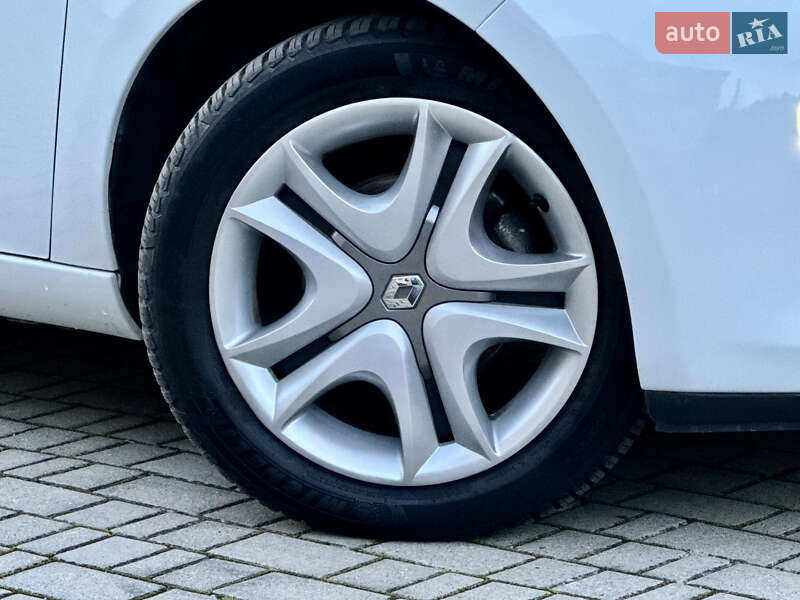 Хэтчбек Renault Zoe 2017 в Самборе фото 18 Хэтчбек Renault Zoe 2017 в Самборе