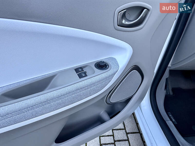 Хэтчбек Renault Zoe 2017 в Самборе фото 33 Хэтчбек Renault Zoe 2017 в Самборе