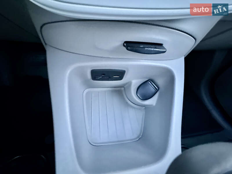 Хэтчбек Renault Zoe 2017 в Самборе фото 57 Хэтчбек Renault Zoe 2017 в Самборе