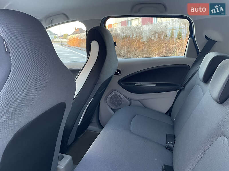 Хэтчбек Renault Zoe 2016 в Луцке фото 26 Хэтчбек Renault Zoe 2016 в Луцке