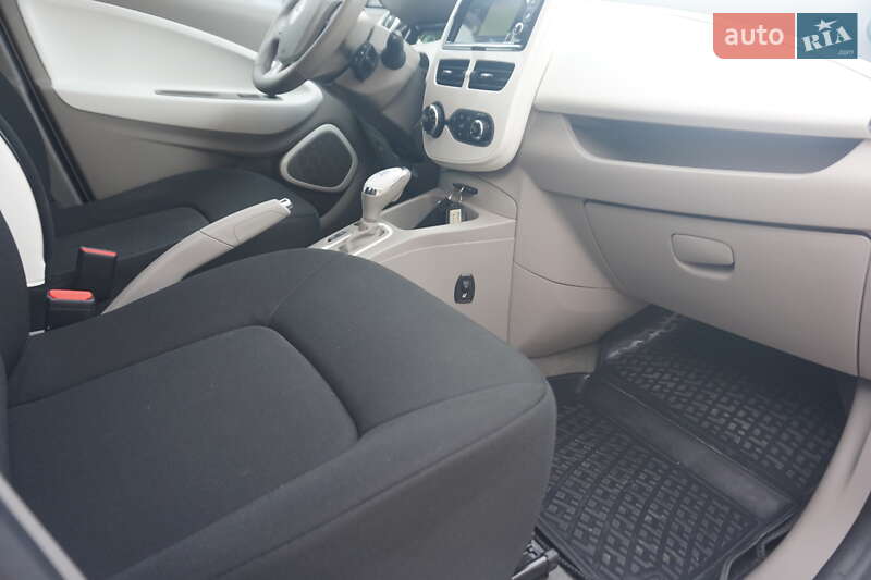 Хэтчбек Renault Zoe 2016 в Самборе фото 38 Хэтчбек Renault Zoe 2016 в Самборе