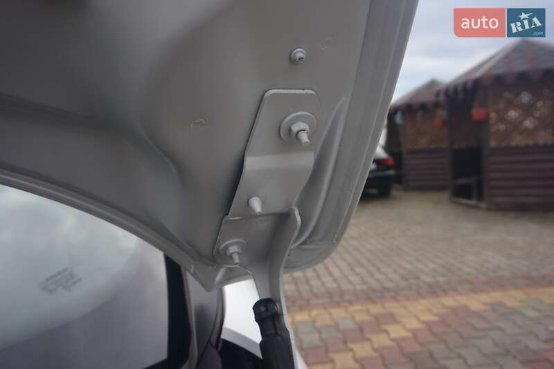 Хэтчбек Renault Zoe 2016 в Самборе фото 52 Хэтчбек Renault Zoe 2016 в Самборе