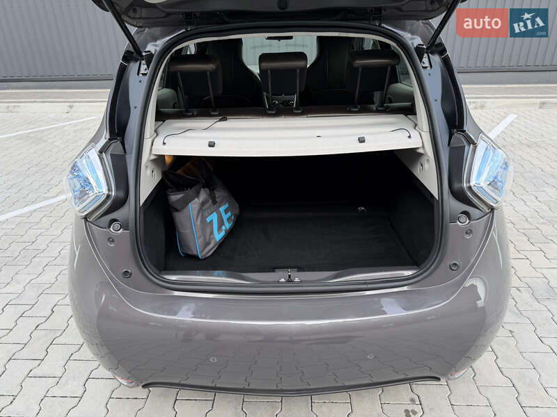 Хэтчбек Renault Zoe 2018 в Дубно