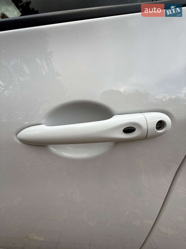 Хэтчбек Renault Zoe 2020 в Дрогобыче фото 25 Хэтчбек Renault Zoe 2020 в Дрогобыче