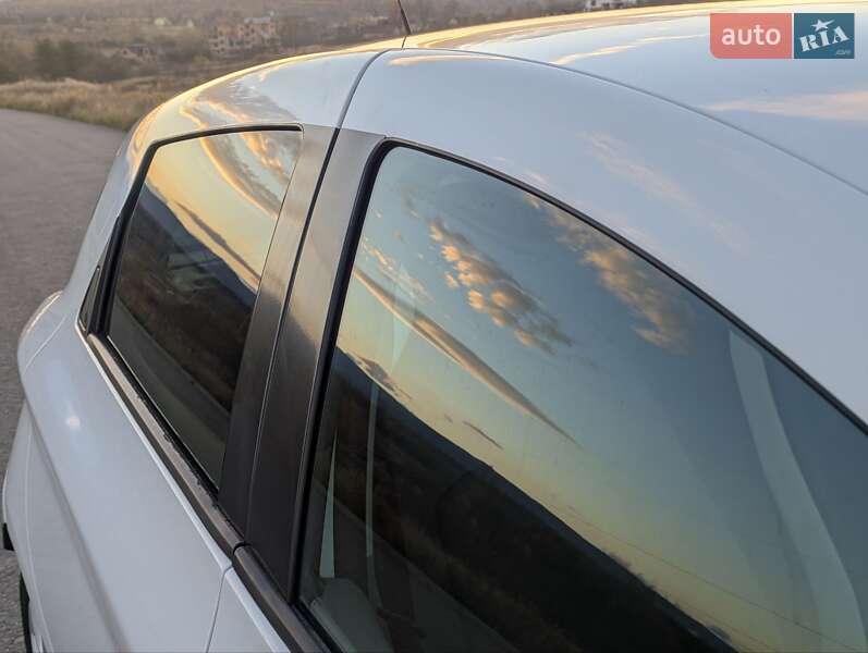 Хэтчбек Renault Zoe 2016 в Дрогобыче