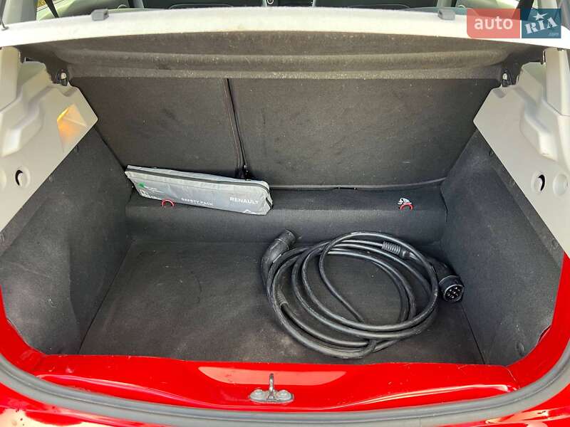 Хэтчбек Renault Zoe 2020 в Киеве фото 11 Хэтчбек Renault Zoe 2020 в Киеве