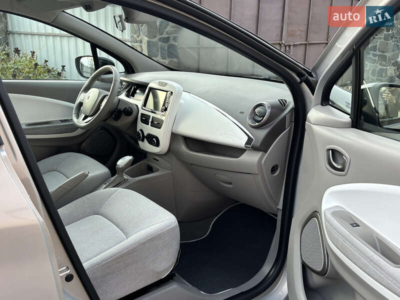 Хэтчбек Renault Zoe 2018 в Дубно