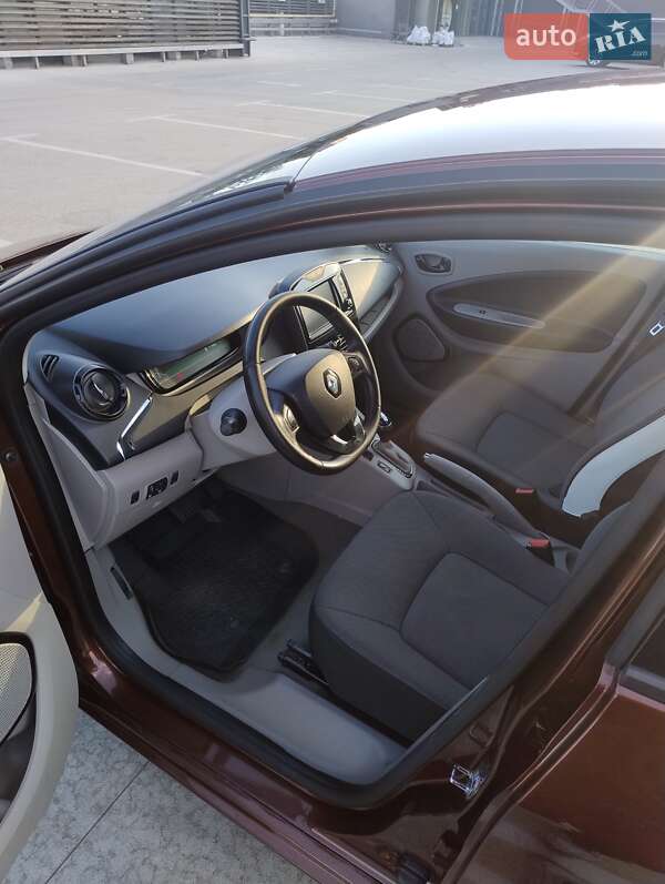 Хэтчбек Renault Zoe 2014 в Киеве