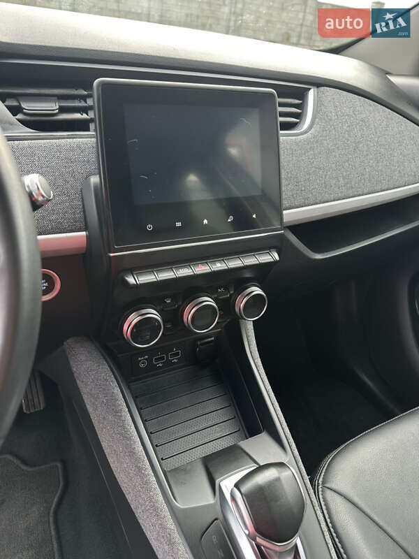 Хэтчбек Renault Zoe 2020 в Долине