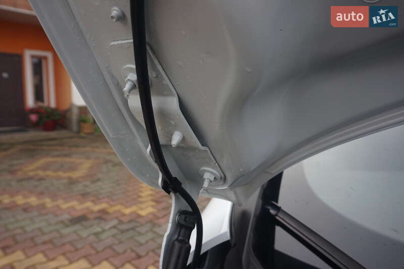 Хэтчбек Renault Zoe 2020 в Самборе