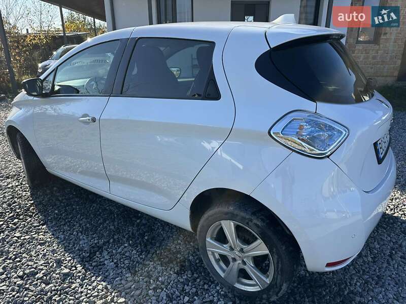Хэтчбек Renault Zoe 2018 в Городке