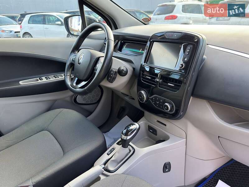Хэтчбек Renault Zoe 2016 в Львове