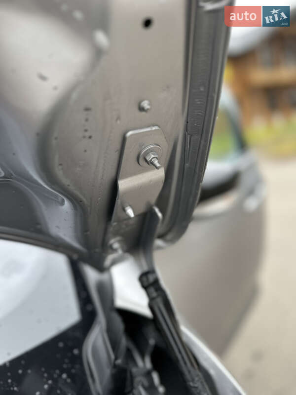 Хэтчбек Renault Zoe 2015 в Дубно