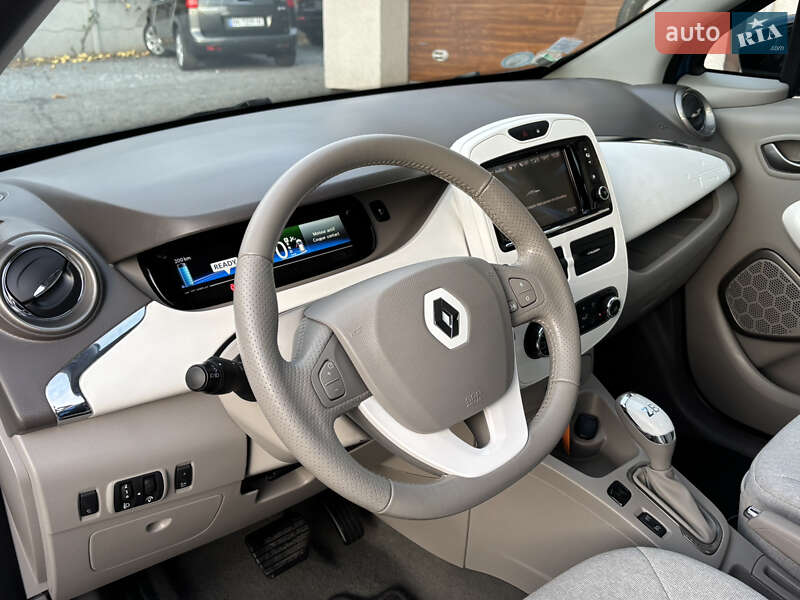 Хэтчбек Renault Zoe 2017 в Дубно