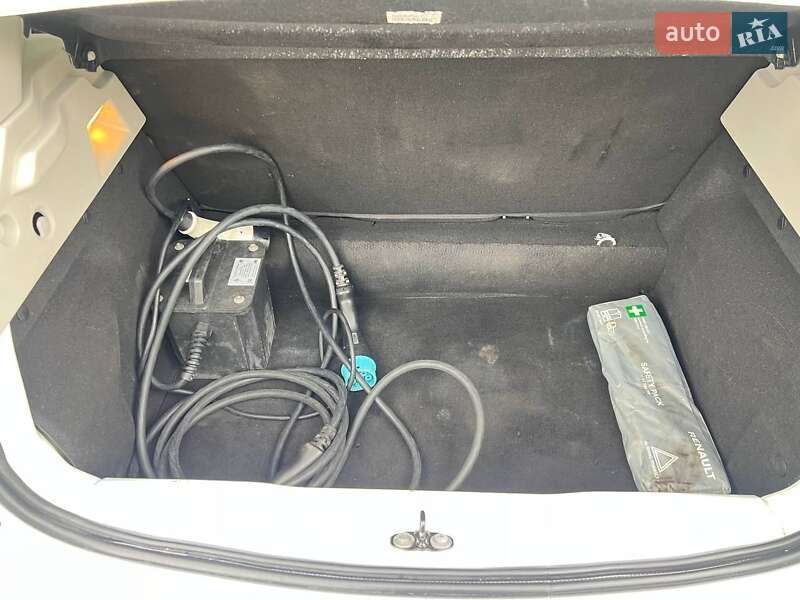 Хэтчбек Renault Zoe 2018 в Киеве