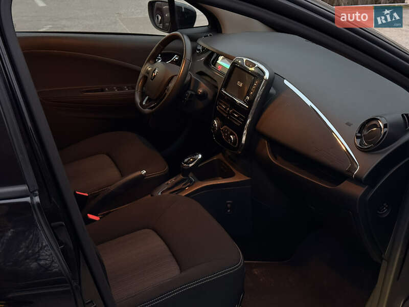 Хэтчбек Renault Zoe 2017 в Киеве
