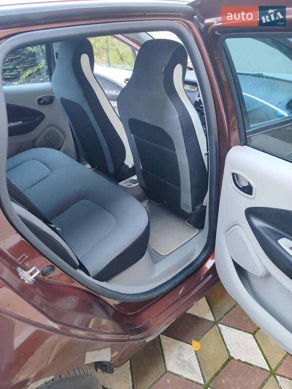 Хетчбек Renault Zoe 2015 в Кам'янець-Подільському