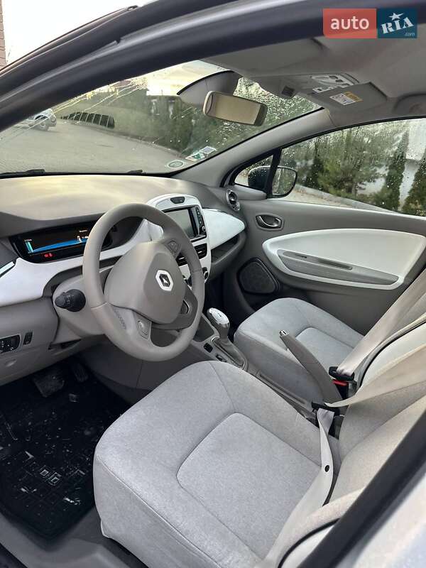 Хетчбек Renault Zoe 2017 в Золочеві