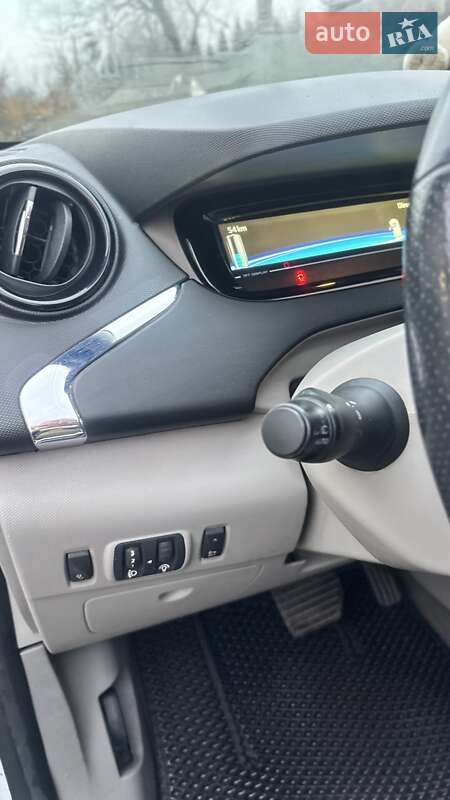 Хетчбек Renault Zoe 2016 в Львові фото 8 Хетчбек Renault Zoe 2016 в Львові