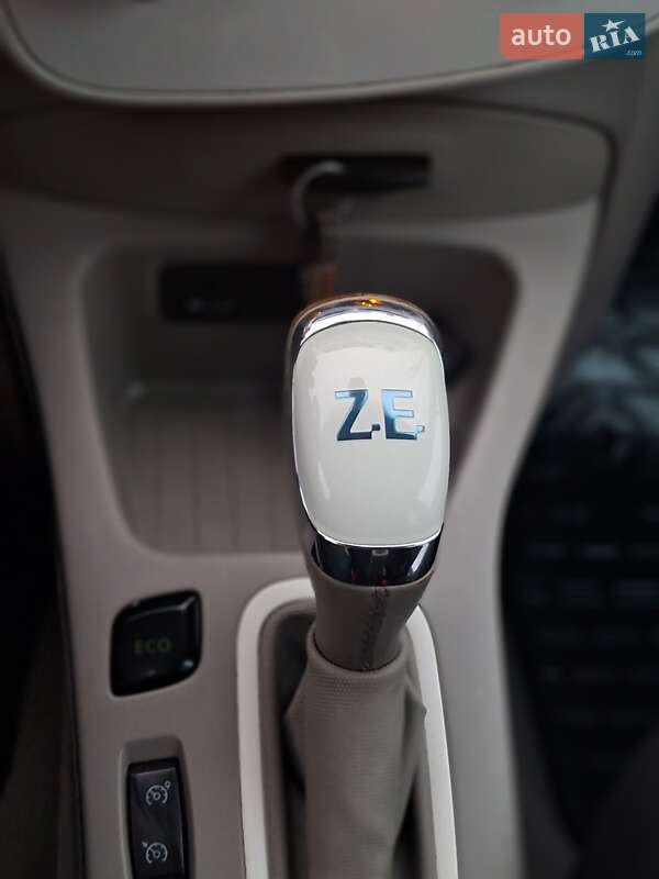 Хетчбек Renault Zoe 2014 в Ужгороді фото 6 Хетчбек Renault Zoe 2014 в Ужгороді