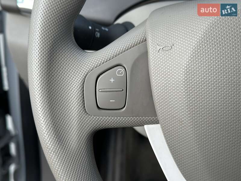 Хетчбек Renault Zoe 2019 в Києві фото 19 Хетчбек Renault Zoe 2019 в Києві