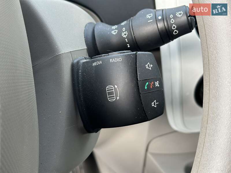 Хетчбек Renault Zoe 2019 в Києві фото 23 Хетчбек Renault Zoe 2019 в Києві