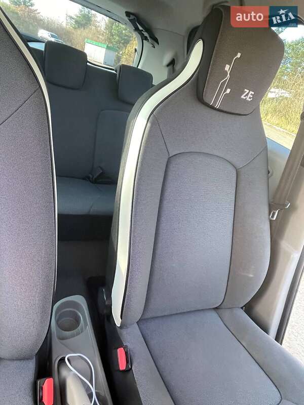 Хэтчбек Renault Zoe 2014 в Львове фото 21 Хэтчбек Renault Zoe 2014 в Львове