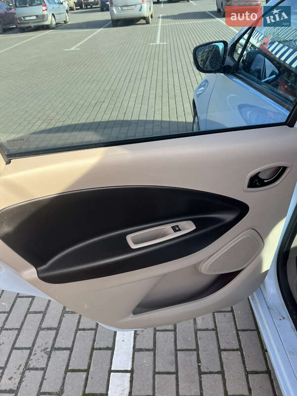 Хетчбек Renault Zoe 2016 в Старокостянтинові фото 7 Хетчбек Renault Zoe 2016 в Старокостянтинові