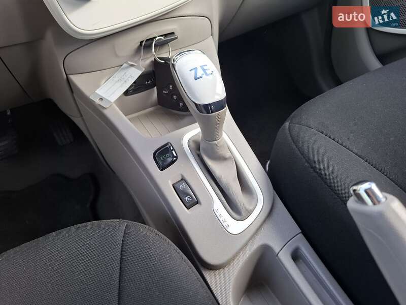 Хэтчбек Renault Zoe 2017 в Луцке фото 12 Хэтчбек Renault Zoe 2017 в Луцке